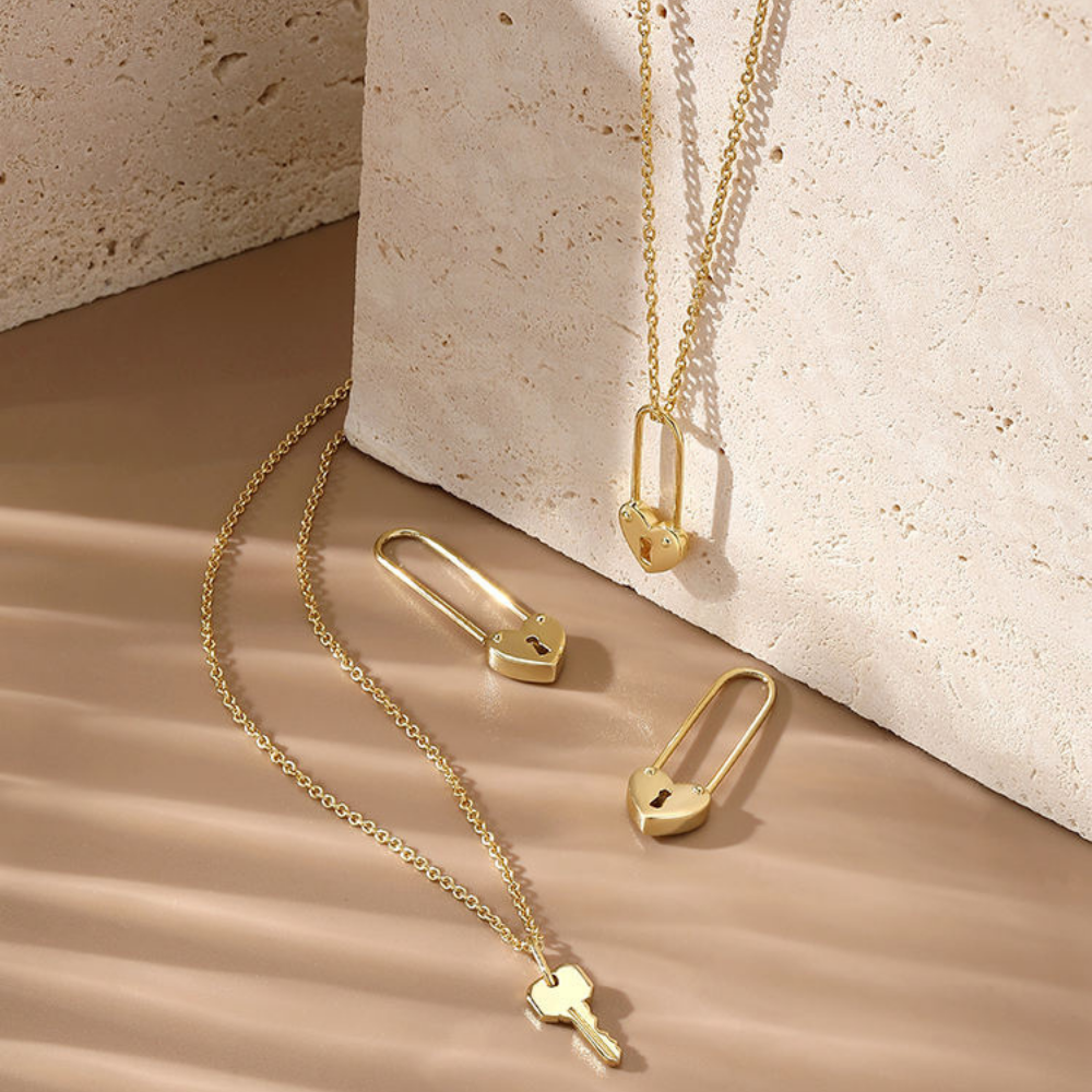 Risna Cute 4 Crystal Polished Rings Hoop Stud Earrings