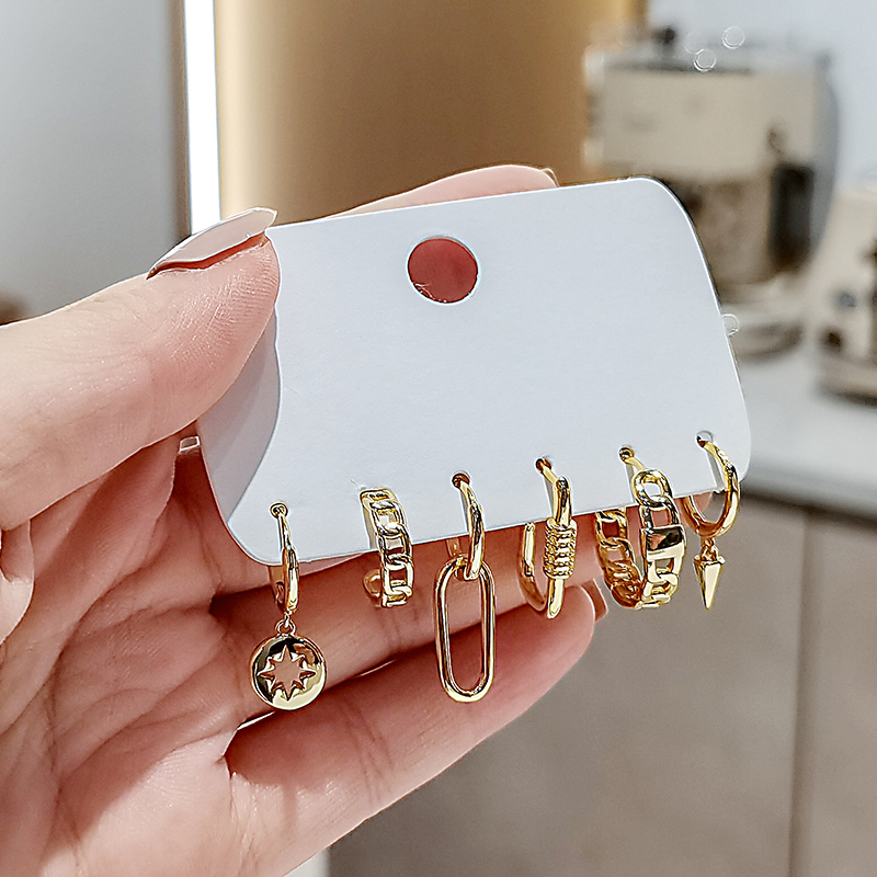 Risna Cute 4 Crystal Polished Rings Hoop Stud Earrings