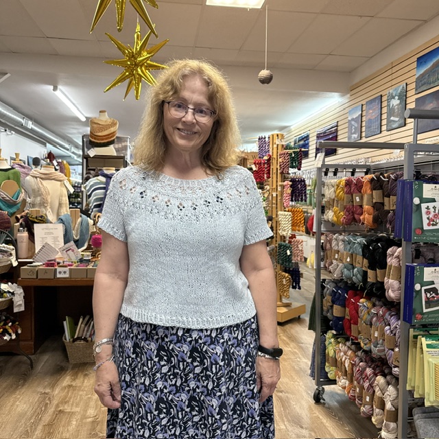 Laura's beautiful Ranunculous by Midori hirose knit using CaMaRose Okologist Pimabomuld at The Loopy Ewe